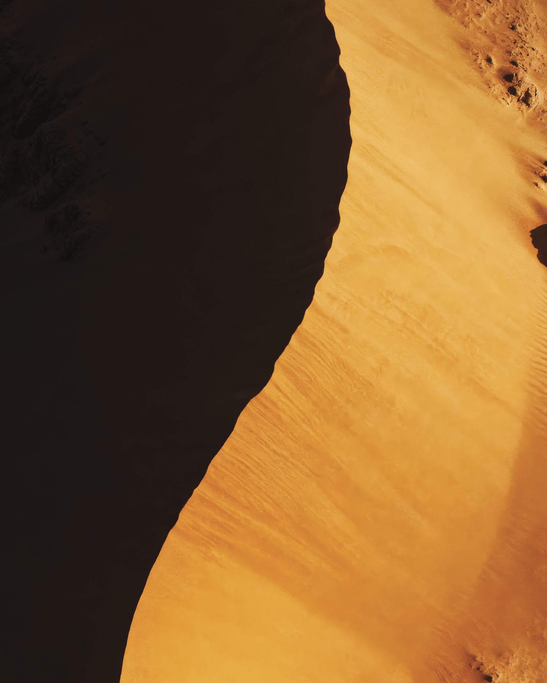 Pôster Curva da Duna Dourada, Arte Impressa Sombra do Deserto